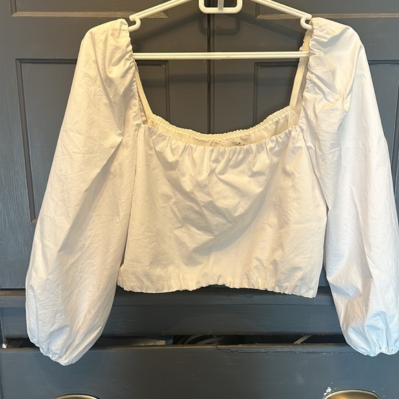 White Alice and Olivia Puff sleeve cropped top - Picture 4 of 5